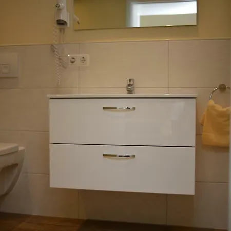 Zur Stadt Cassel Hotel Neukirchen (Schwalm-Eder)