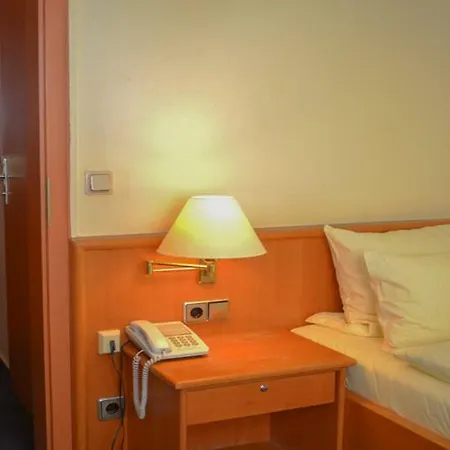 Zur Stadt Cassel 3* Neukirchen